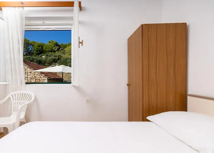 Seaside Secluded Cove Torac, Hvar - 589 Apartamento Gdinj